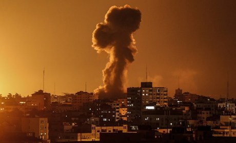 Jet-jet Tempur Israel Serang Jalur Gaza
